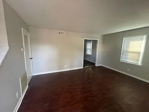 2 bed, 1.5 bath, 1025 sqft, $825 — Photo 3
