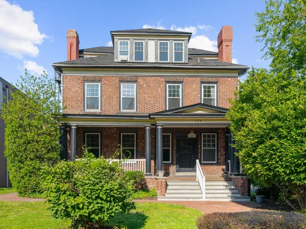 724 Main St, Phoenixville, PA