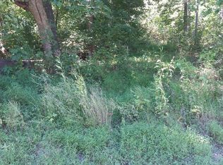 475 Church St, Makanda, IL 62958