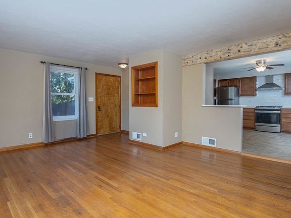 5th image of 1208 Stratford Ave