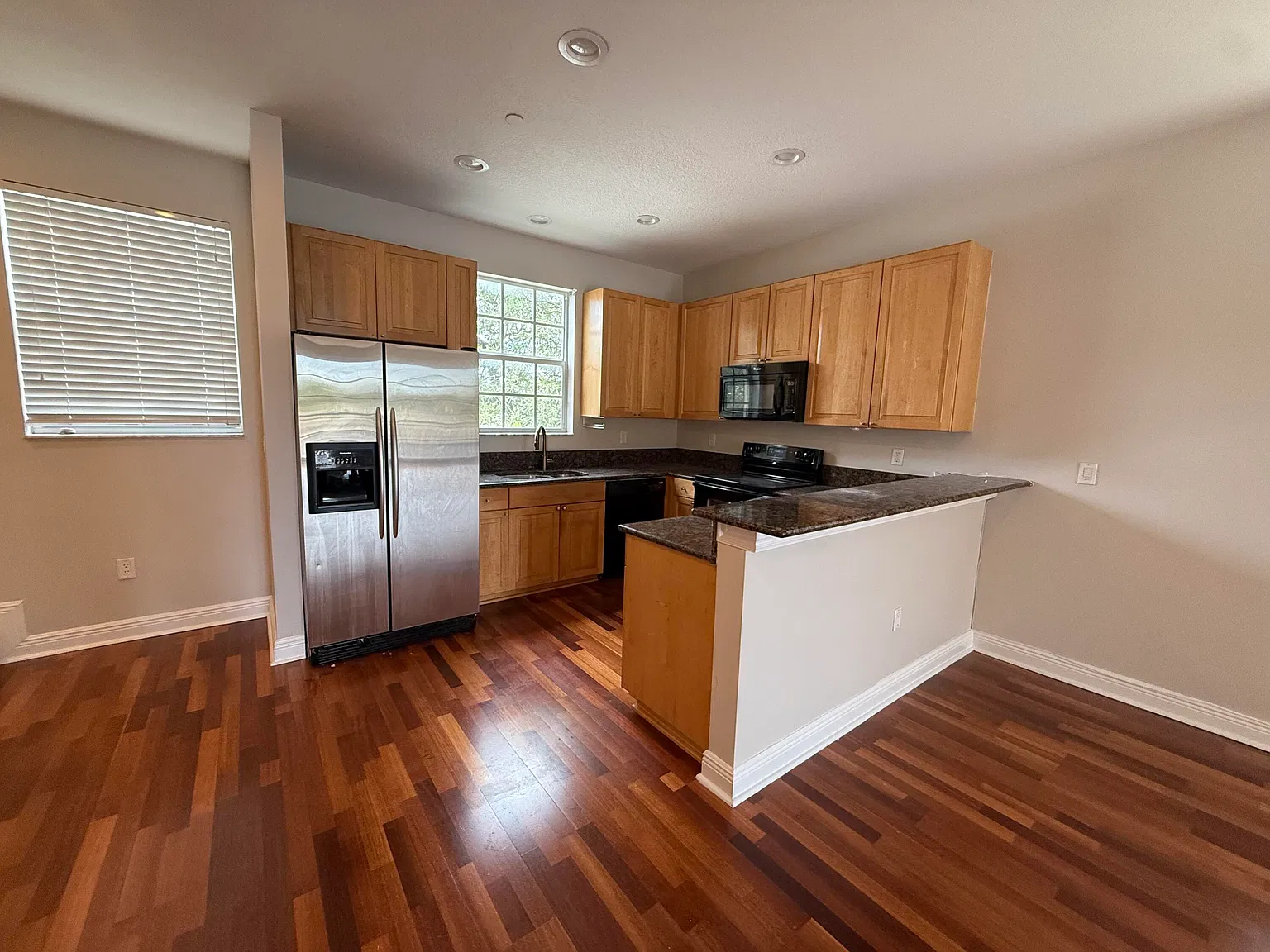 2502 N Dixie Hwy — Photo 3