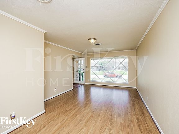 4th image of 4210 Augusta Dr