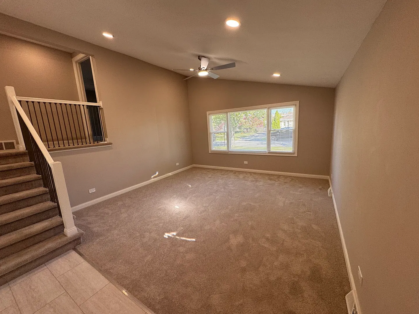 3 bed, 1197 sqft, $2,500 — Photo 2
