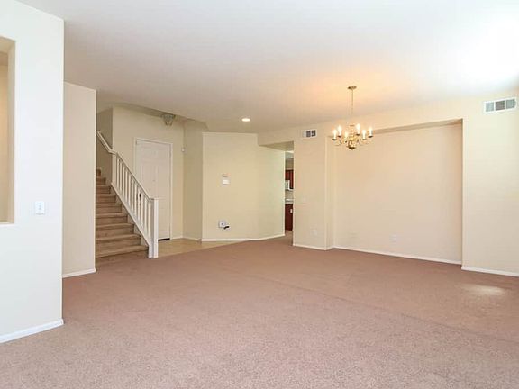 4th image of 31021 Fairhill Ct