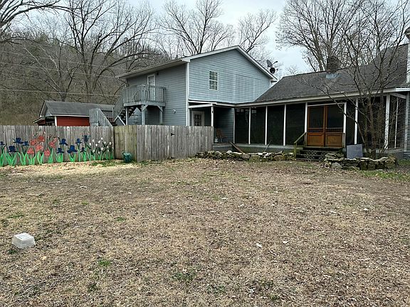 3rd image of 319 Gray St