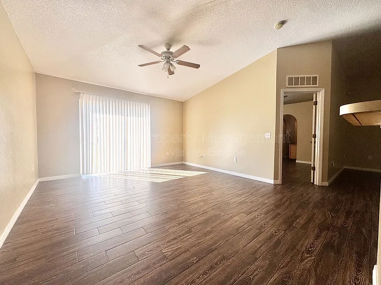 5536 Sycamore Canyon Dr — Photo 12