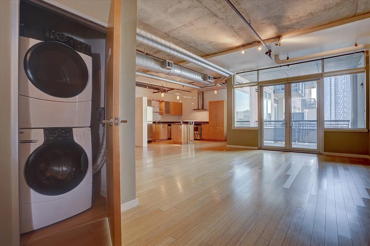 1401 Wewatta St — Photo 4