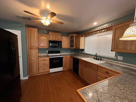 5th image of 45221 Big Oak Ln