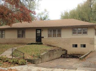 831 W 22nd St, Lawrence, KS 66046
