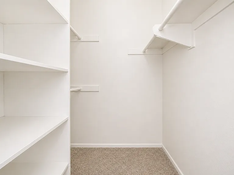 El Dorado Apartments — Photo 10