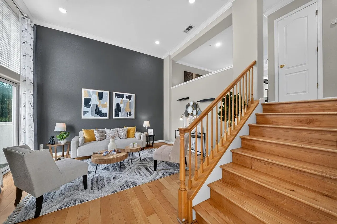 3 bed, 2.5 bath, 1668 sqft, $4,200 — Photo 3