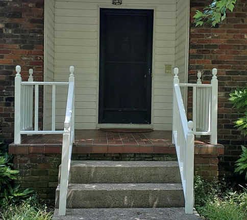 4th image of 8536 Dresden Dr