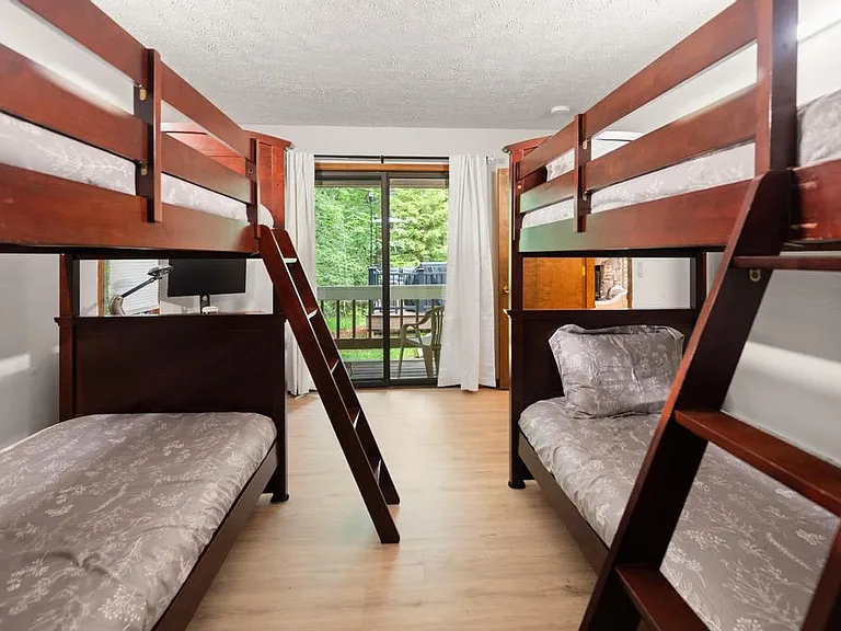 155 Tanglewood Dr — Photo 16