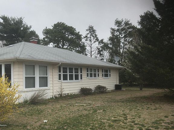 4th image of 127 Guadeloupe Dr