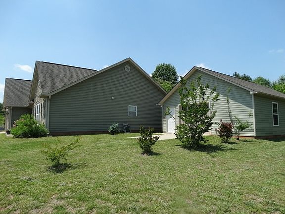 4th image of 438 Gibbs Village Ln