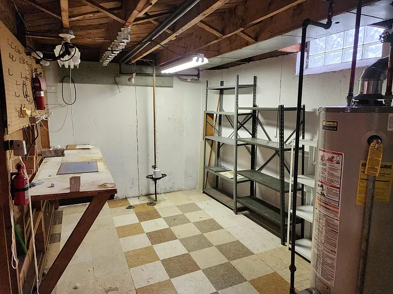561 Lerner Ave — Photo 10
