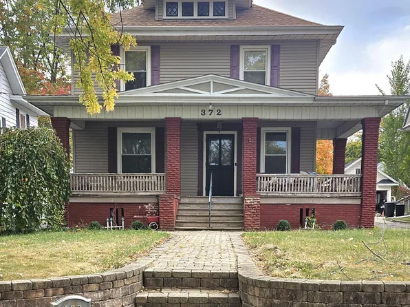 372 W Chestnut St, Canton, IL 61520