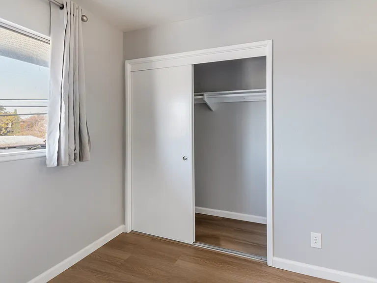 3077 Los Prados St #209 — Photo 32
