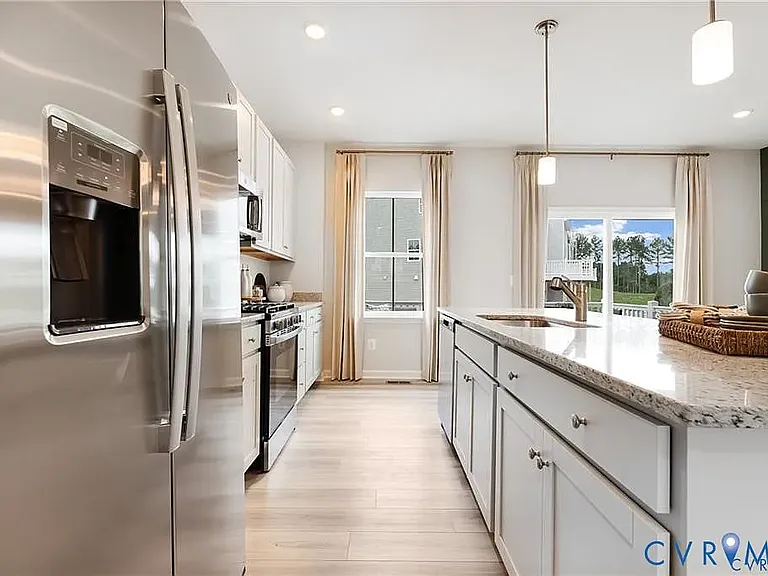 8728 Pioneer Hill Dr — Photo 12