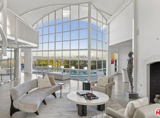 1641 Woods Dr, Los Angeles, CA 90069