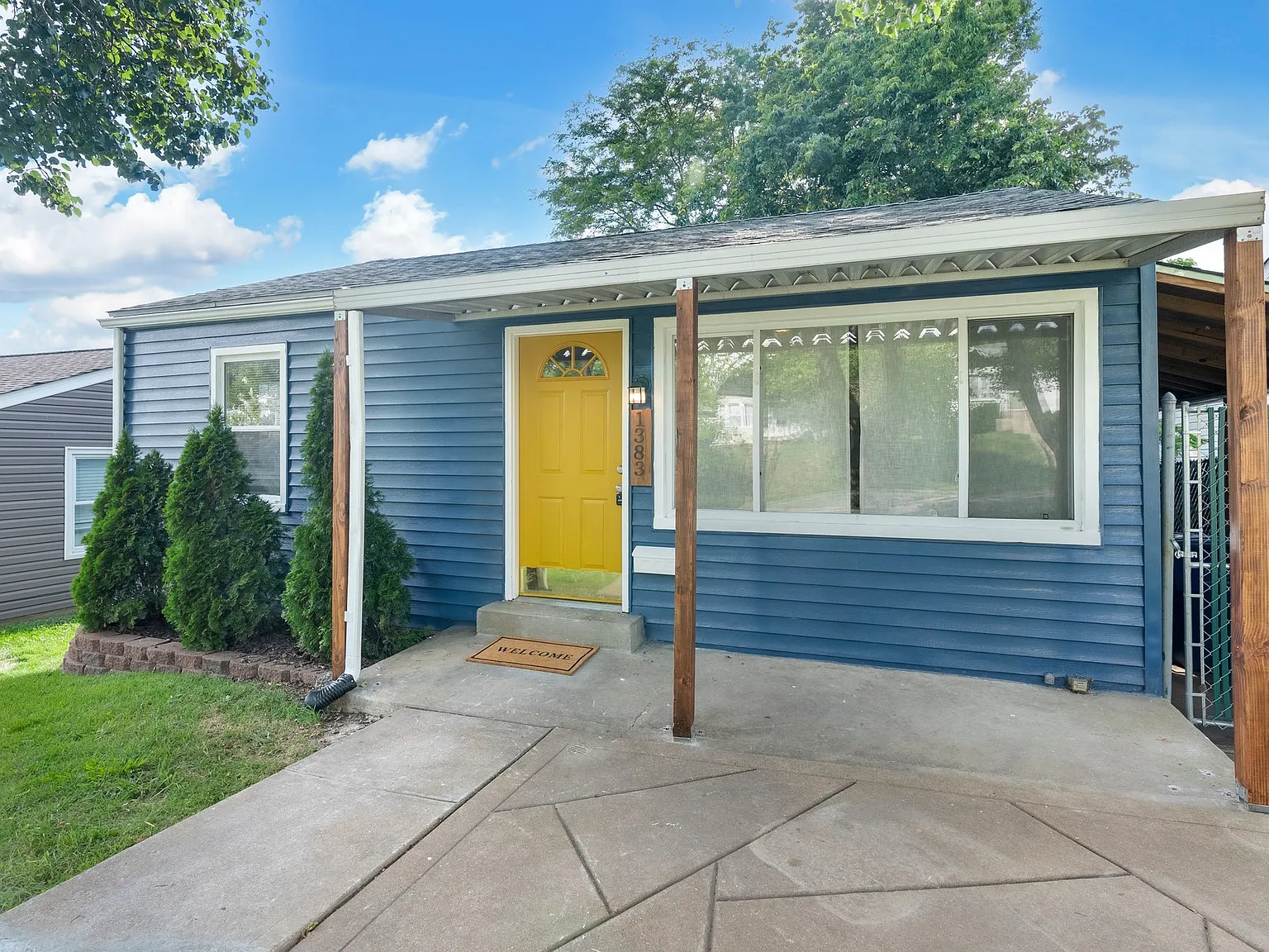 3 bed, 1010 sqft, $3,600 — Photo 2