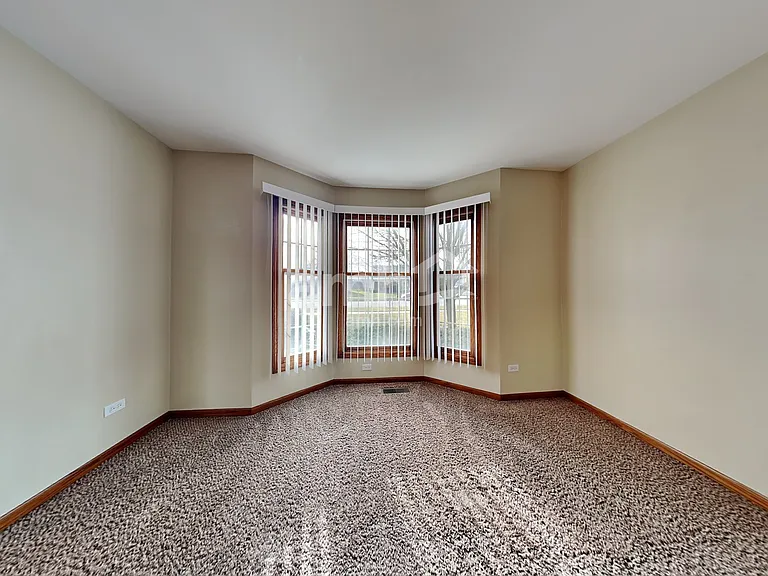2815 Sharon Dr — Photo 6