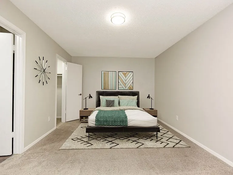The Meridian Apartments — Photo 11