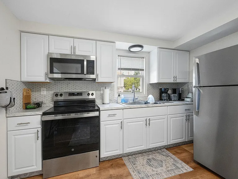 347 Johnston Ave — Photo 8