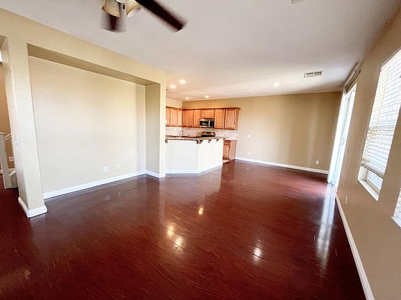 5th image of 425 S Meadowbrook Dr S #114