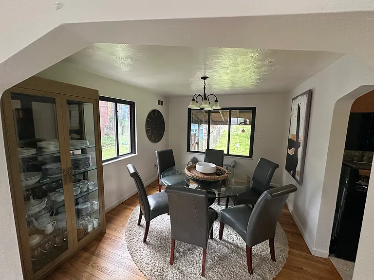 4104 Murray Ave — Photo 11