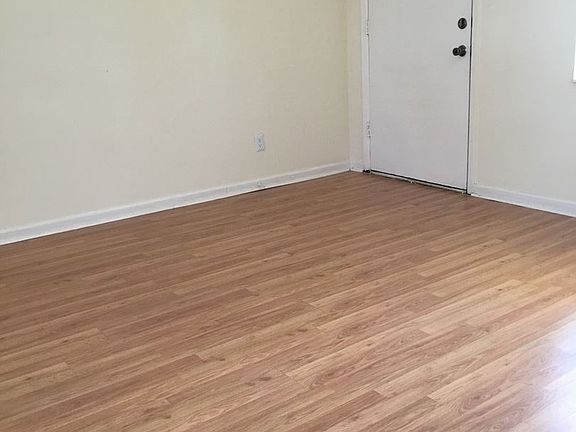 3rd image of 2590 1st St APT 207