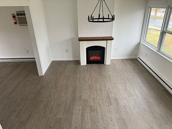 2nd image of 801 Las Vegas Dr