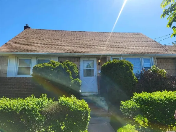 (undisclosed Address), Westbury, NY 11590