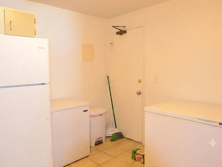 134 Mammoth Rd #21 — Photo 8