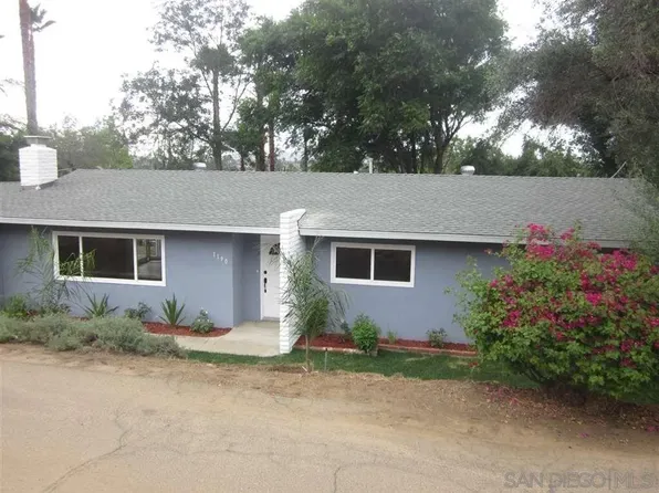 1190 Robertson Dr, Escondido, CA 92025