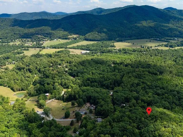 Spruce Creek Ln, Nellysford, VA 22958