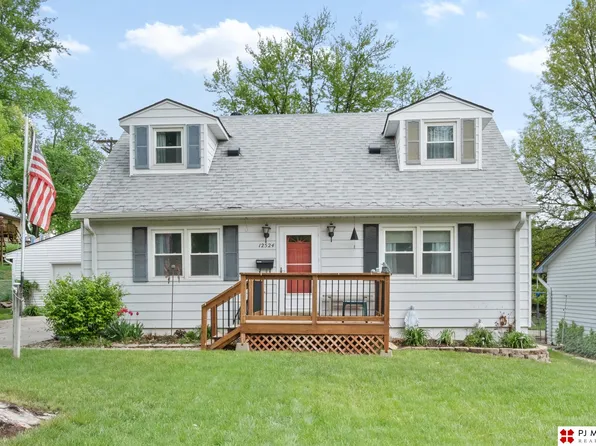 12524 A St, Omaha, NE 68144
