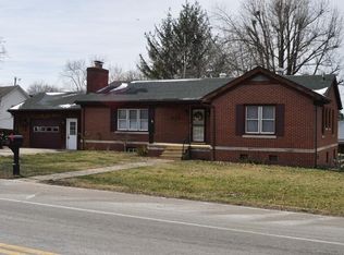 525 N Main St, Stanton, KY 40380