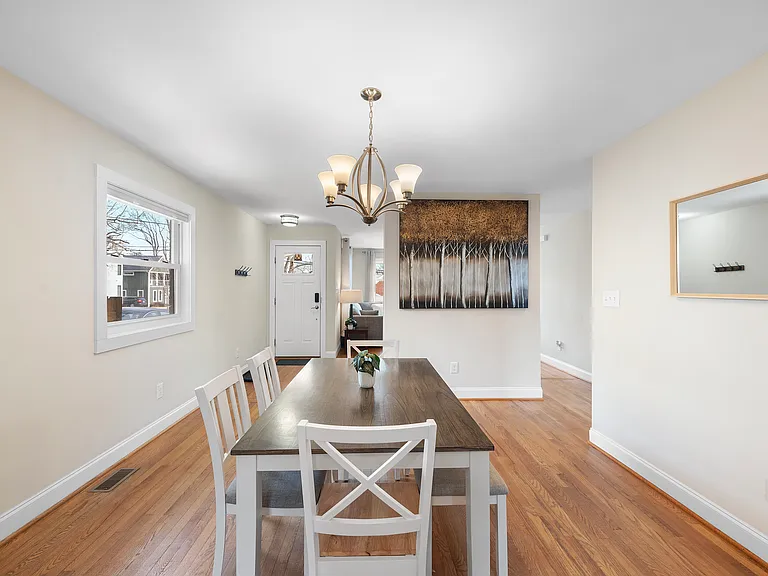 104 S Pettigrew St — Photo 6