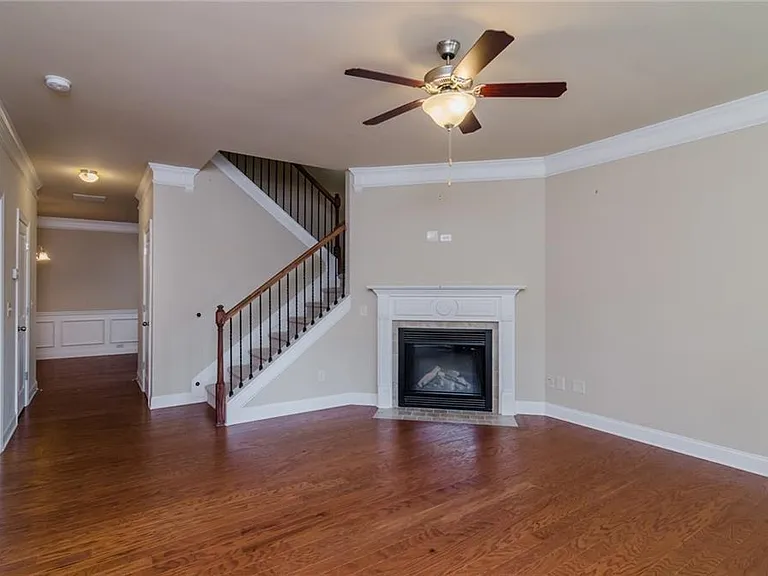 449 Privet Cir — Photo 2