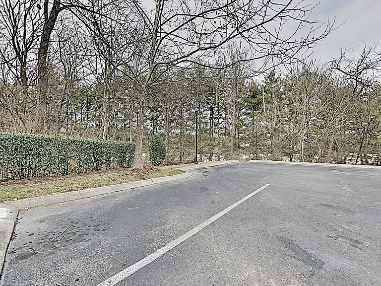 213 Shadow Glen Dr — Photo 3