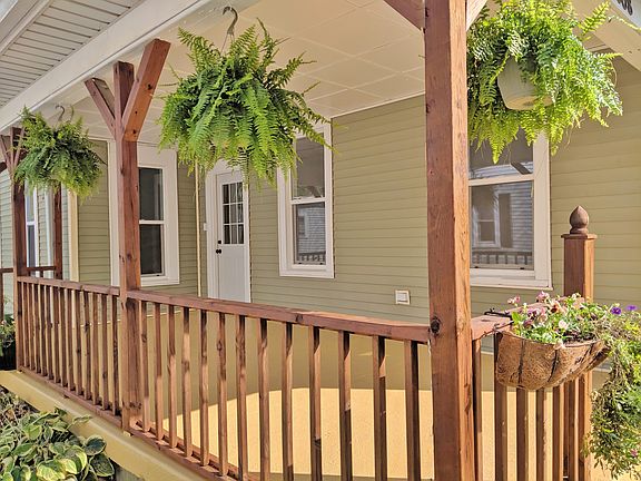 Side porch entry