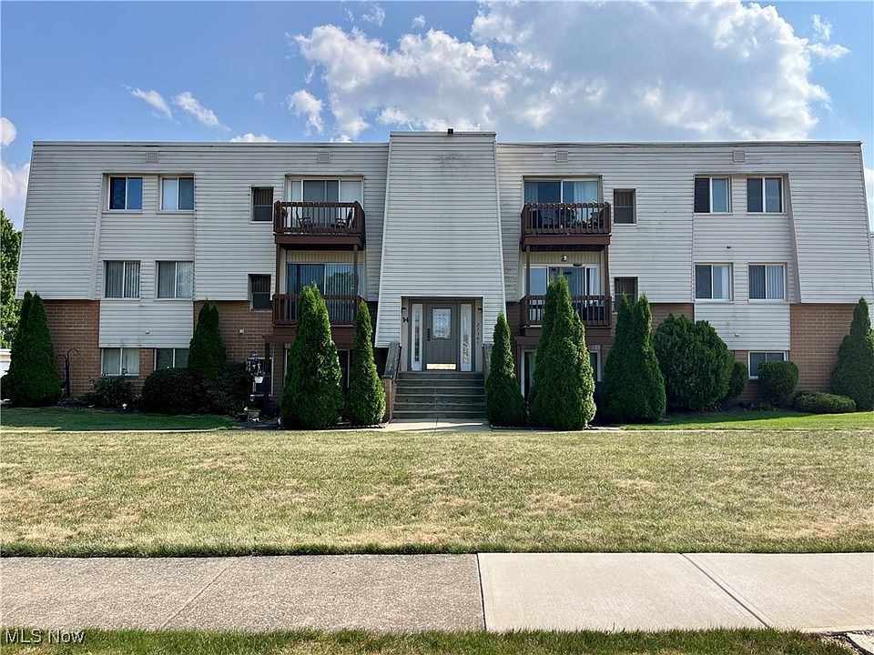 1st image of 27387 Westown Blvd APT 1404