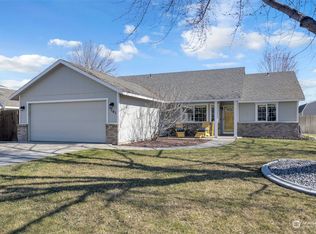 5761 Oleander Dr, West Richland, WA