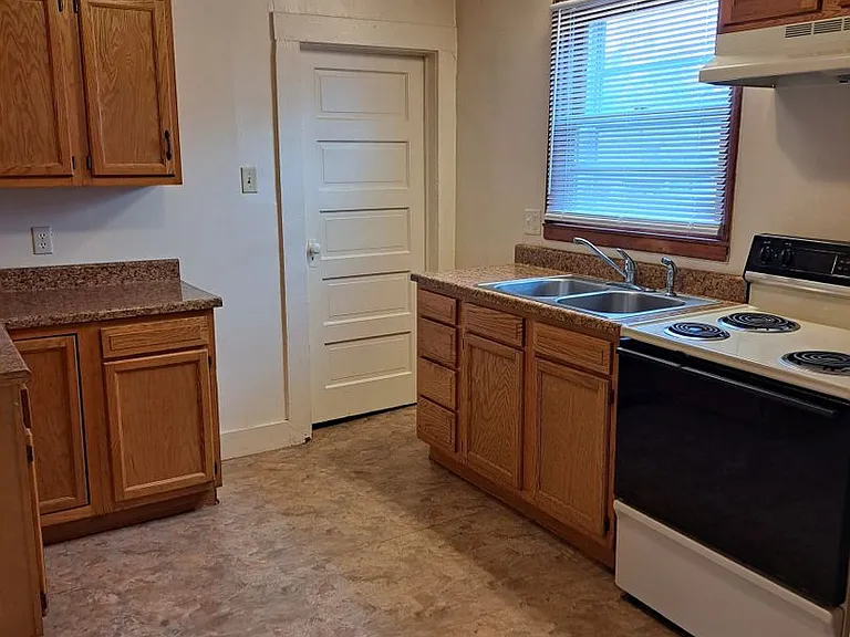 1707 Bayer Ave — Photo 5