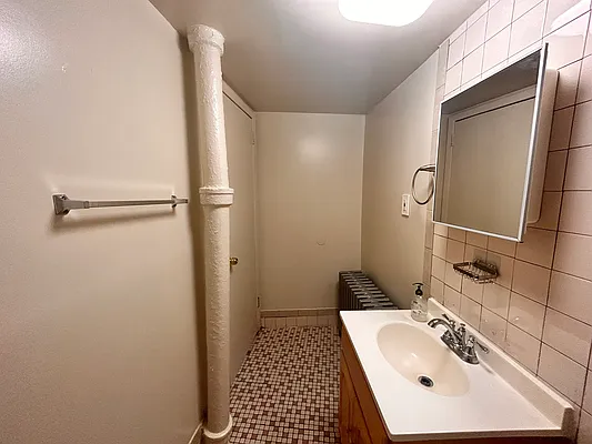 Rented by Fifth & Forever LLC | media 22