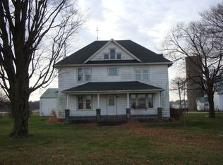 8701 Squaw Prairie Rd, Belvidere, IL 61008