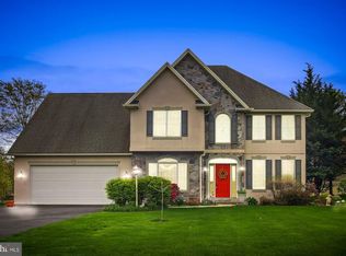 207 Shirley Ln, Boiling Springs, PA 17007