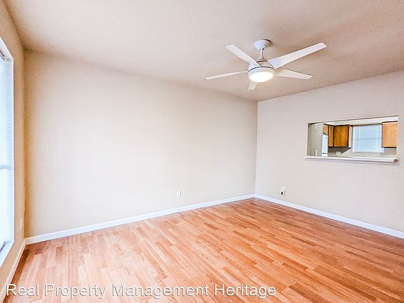 4th image of 9018 Grannis St #D
