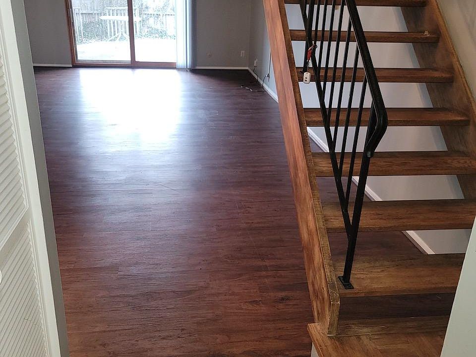 Entrance and living room